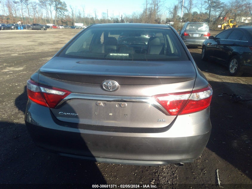 2017 TOYOTA CAMRY SE - 4T1BF1FK4HU364461