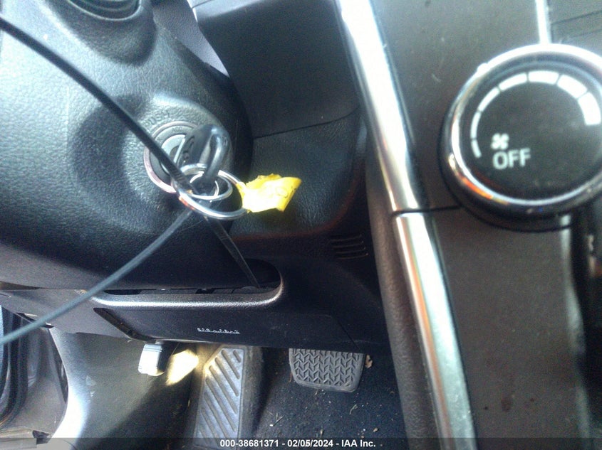 2017 TOYOTA CAMRY SE - 4T1BF1FK4HU364461