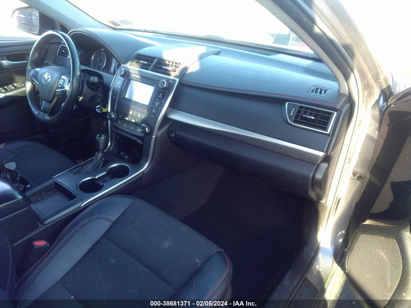 2017 TOYOTA CAMRY SE - 4T1BF1FK4HU364461