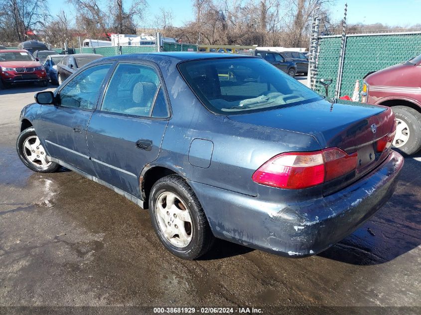 1998 Honda Accord Dx VIN: 1HGCF8546WA021560 Lot: 38681929