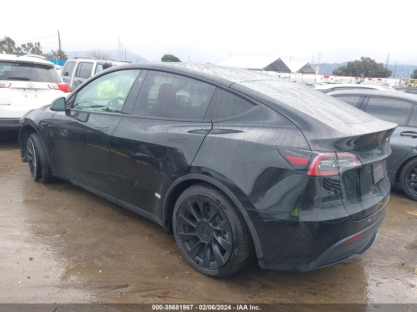 2022 TESLA MODEL Y U   U(VIN: 7SAYGDEEXNF337622