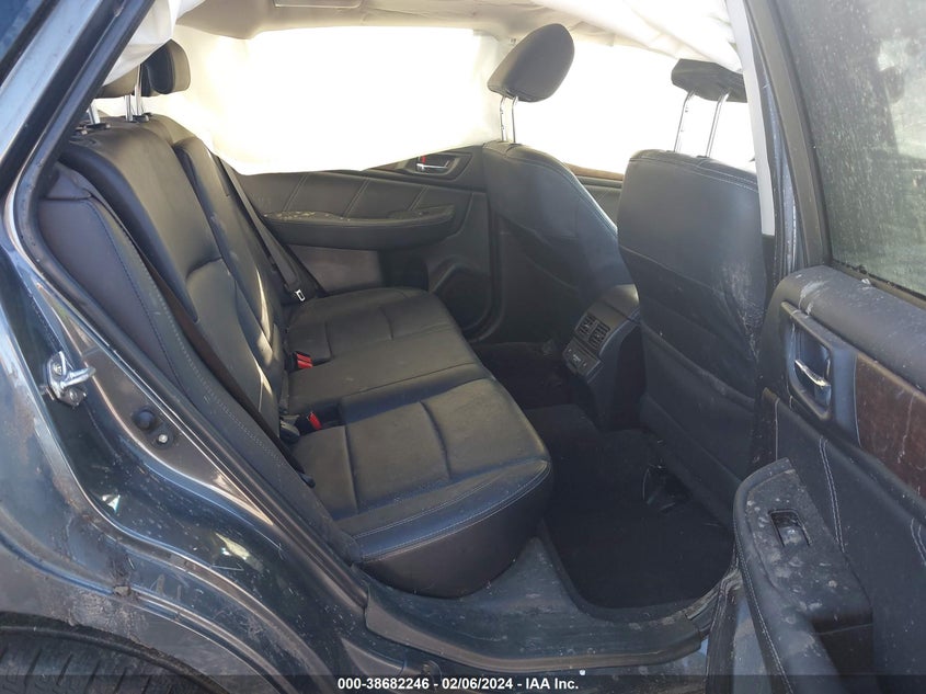 VIN 4S4BSANC3J3218599 2018 SUBARU OUTBACK 2.5I LIMITED