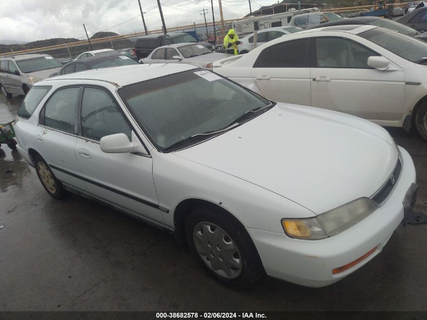 1996 Honda Accord Lx VIN: 1HGCE1826TA006072 Lot: 38682578