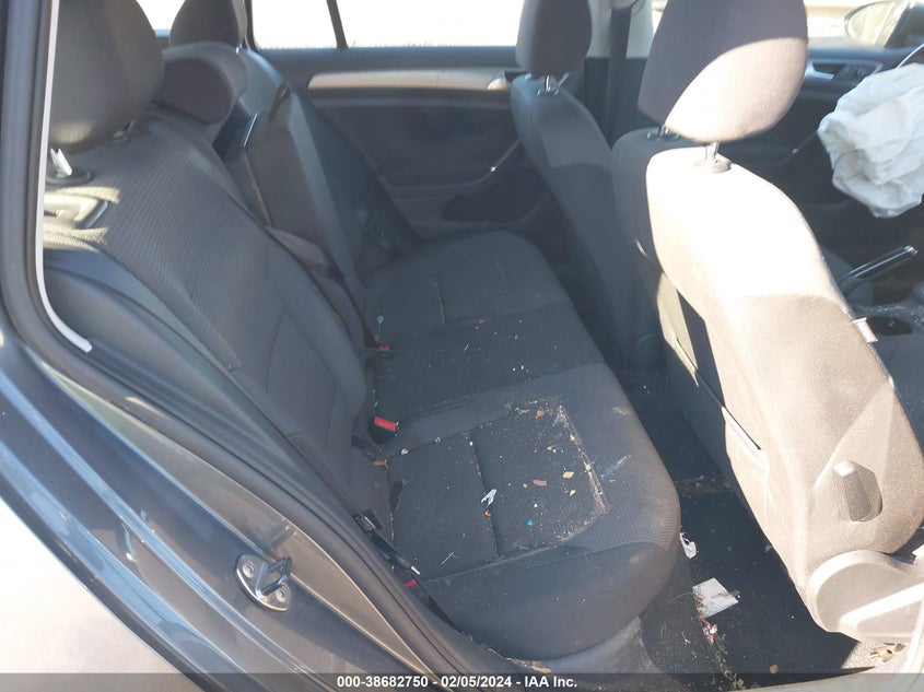 2016 VOLKSWAGEN GOLF SPORTWAGEN TSI S 4-DOOR - 3VWC17AU0GM516920