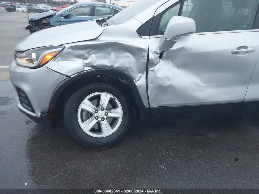 VIN KL7CJPSBXKB722646 2019 CHEVROLET TRAX 1LT