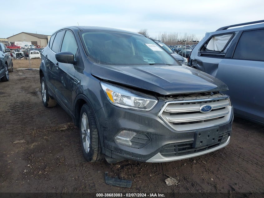 VIN 1FMCU9GD2HUC36700 2017 FORD ESCAPE SE