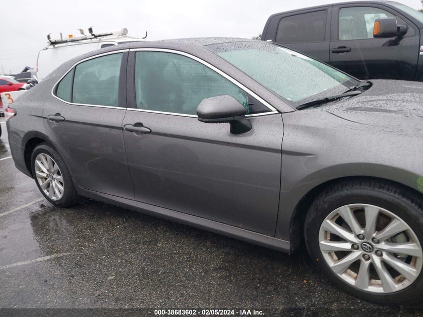 2018 TOYOTA CAMRY LE - 4T1B11HK4JU657892