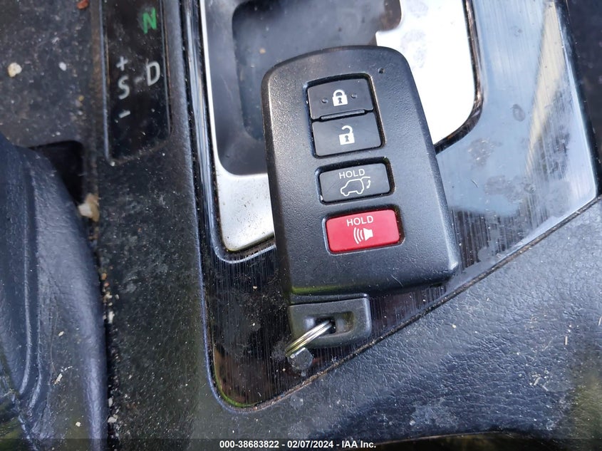 2017 TOYOTA RAV4 HYBRID LIMITED - JTMDJREV5HD061419