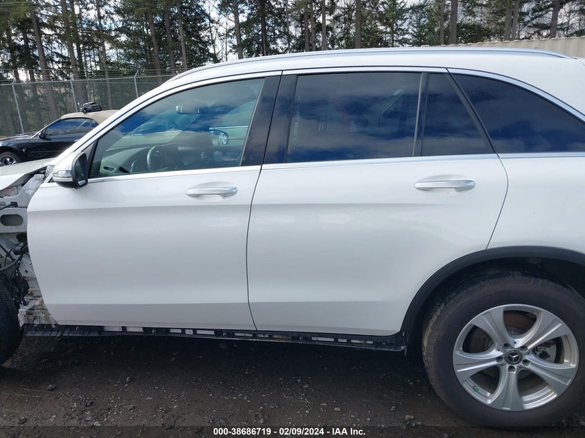 VIN WDC0G4KB5JV056855 2018 MERCEDES-BENZ GLC 300 4MATIC