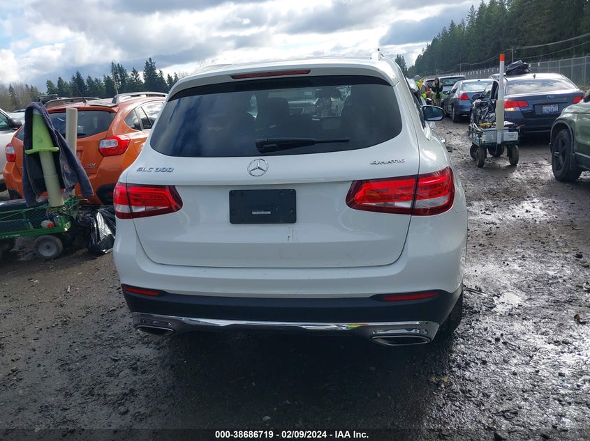 VIN WDC0G4KB5JV056855 2018 MERCEDES-BENZ GLC 300 4MATIC