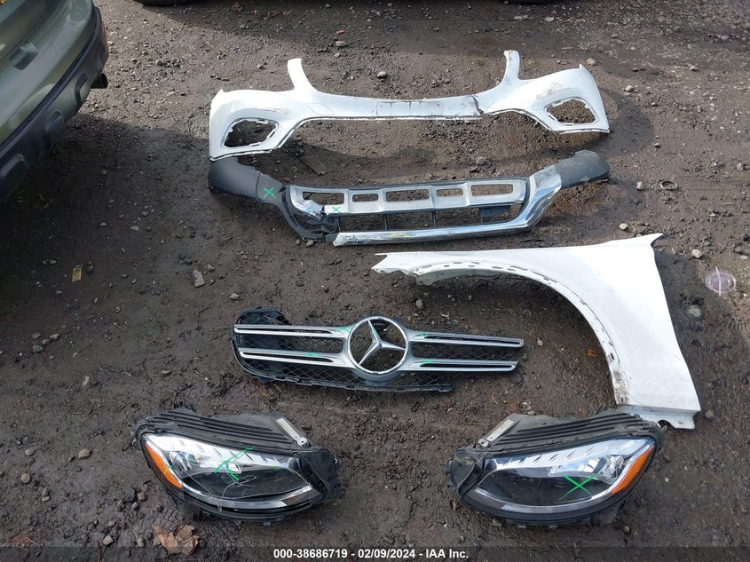 VIN WDC0G4KB5JV056855 2018 MERCEDES-BENZ GLC 300 4MATIC