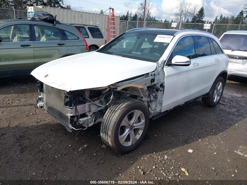 VIN WDC0G4KB5JV056855 2018 MERCEDES-BENZ GLC 300 4MATIC