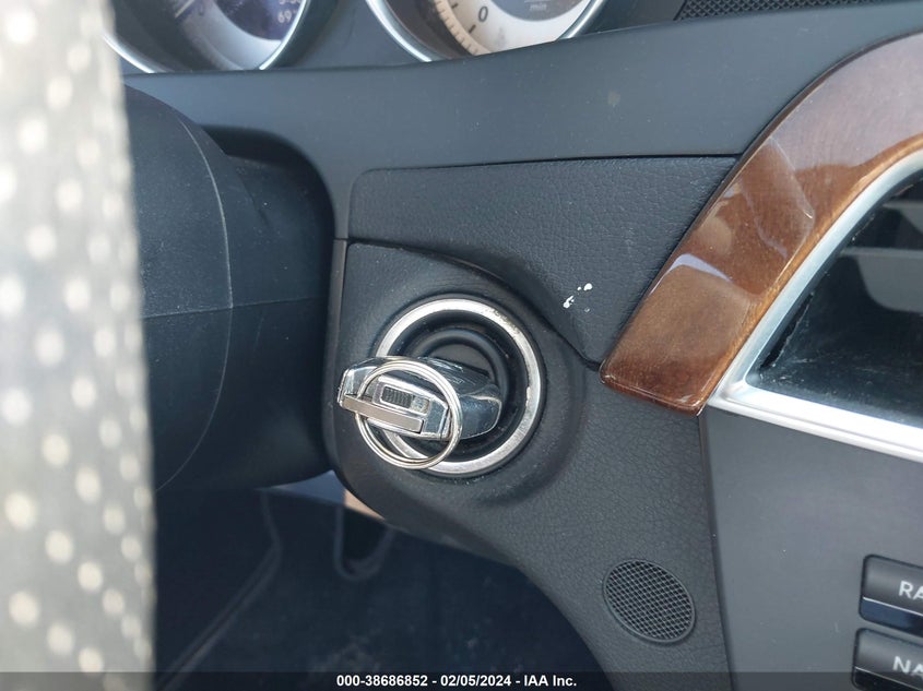 2013 MERCEDES-BENZ C 250 LUXURY/SPORT - WDDGF4HB8DA802506