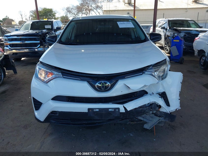 2018 TOYOTA RAV4 LE - JTMZFREV5JJ174480