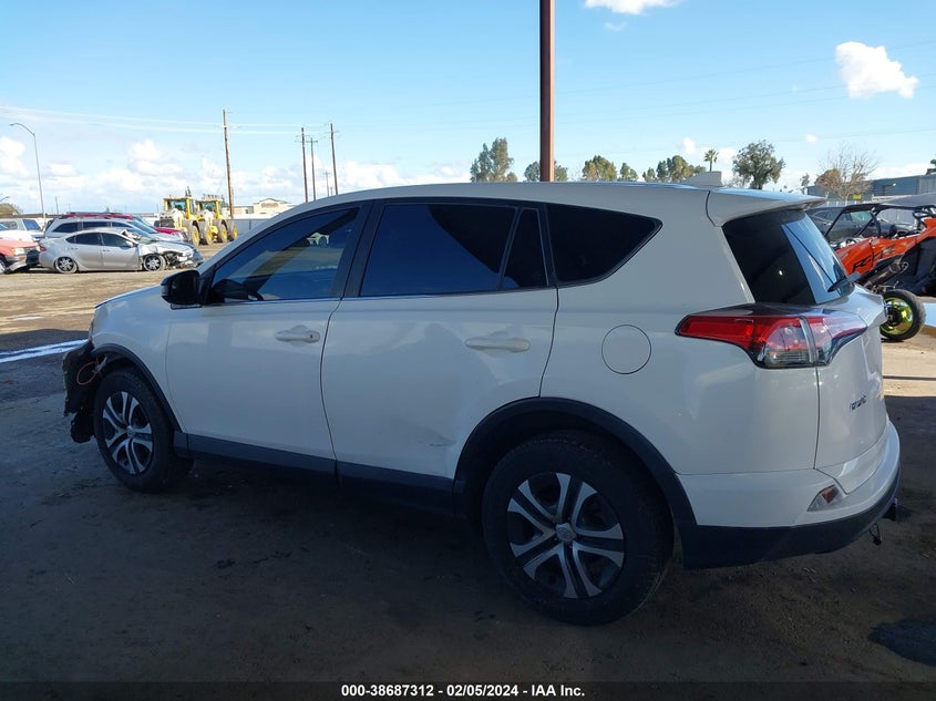 2018 TOYOTA RAV4 LE - JTMZFREV5JJ174480