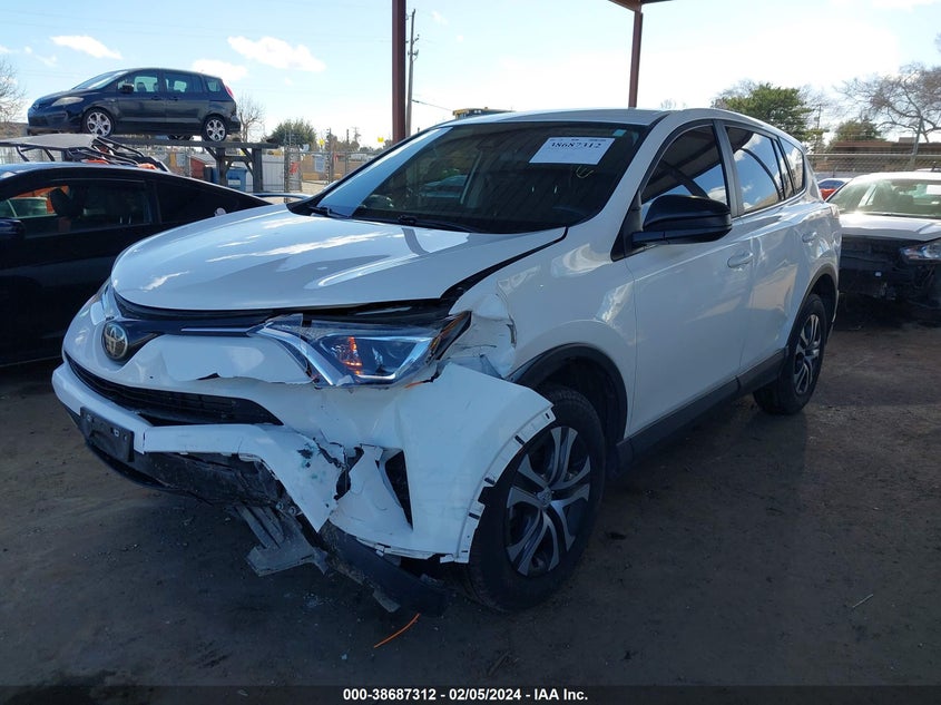 2018 TOYOTA RAV4 LE - JTMZFREV5JJ174480