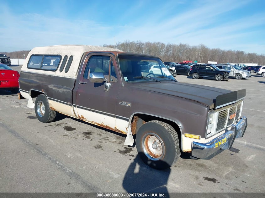 GMC R15 CONVENTIONAL 1987. Lot# 38688009. VIN 1GTDR14H7HF720806. Photo 1