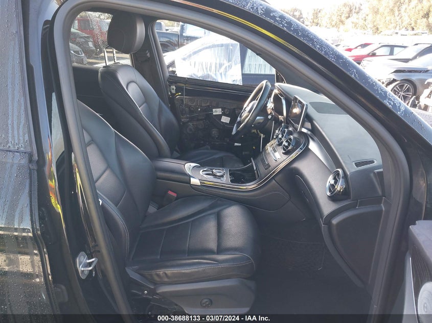 2018 MERCEDES-BENZ GLC 300 VIN: WDC0G4JB4JV088083