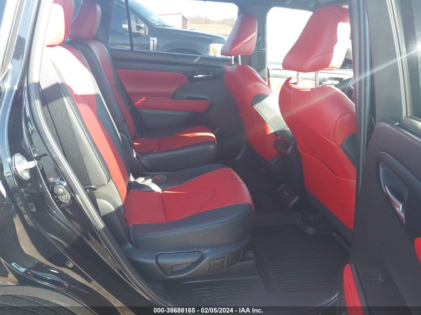 2022 TOYOTA HIGHLANDER VIN: 5TDLZRBH6NS251409