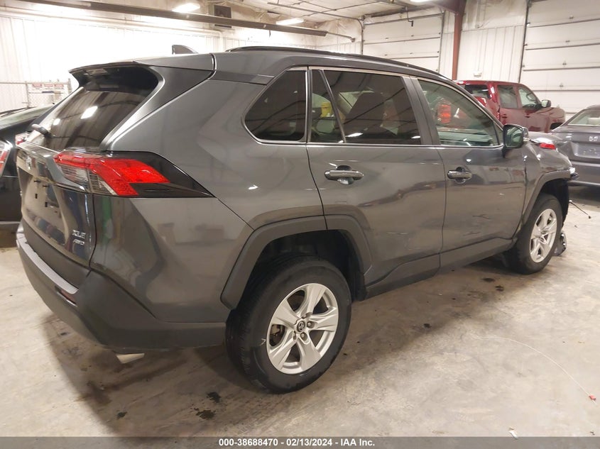 VIN 2T3P1RFV5LW131928 2020 TOYOTA RAV4 XLE
