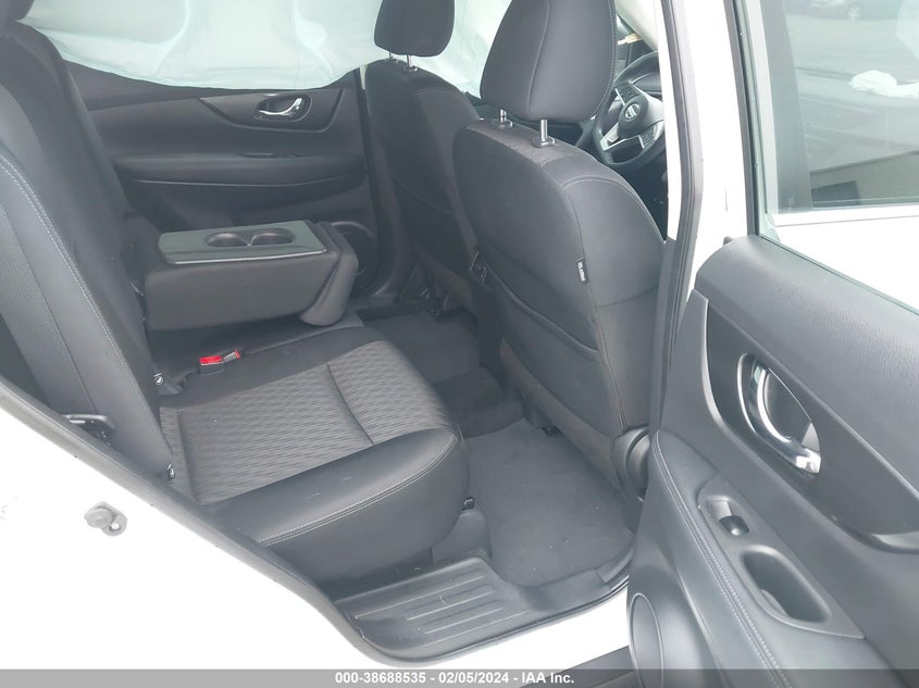 VIN KNMAT2MT7HP615000 2017 NISSAN ROGUE S