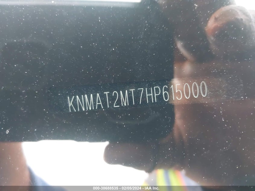 VIN KNMAT2MT7HP615000 2017 NISSAN ROGUE S