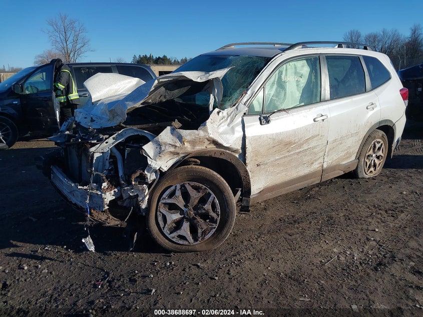 VIN JF2SKAJC2MH438139 2021 SUBARU FORESTER PREMIUM