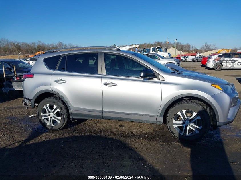 2017 TOYOTA RAV4 LE - 2T3ZFREVXHW364349