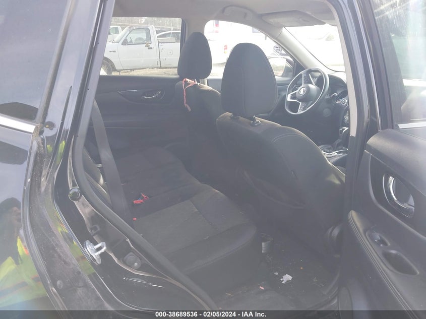 VIN KNMAT2MT8HP508408 2017 NISSAN ROGUE SV