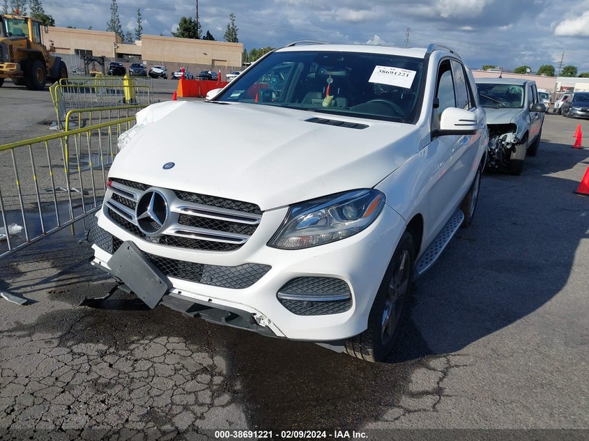 2016 MERCEDES-BENZ GLE 350 350 - 4JGDA5JB7GA776573
