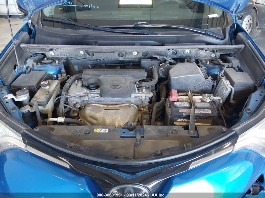 2018 TOYOTA RAV4 LE - JTMZFREV3JJ206326