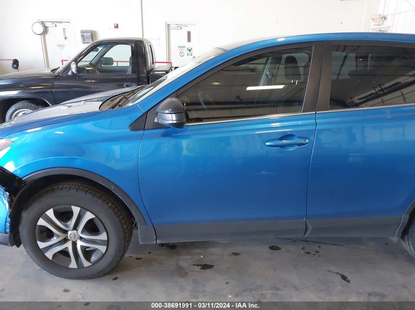 2018 TOYOTA RAV4 LE - JTMZFREV3JJ206326
