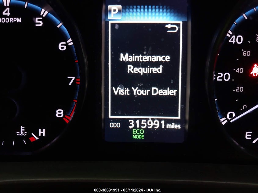 2018 TOYOTA RAV4 LE - JTMZFREV3JJ206326