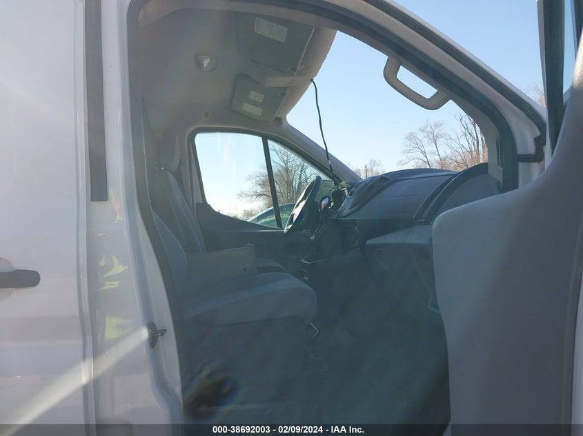 VIN 1FTYR2YM2JKB11747 2018 FORD TRANSIT-250