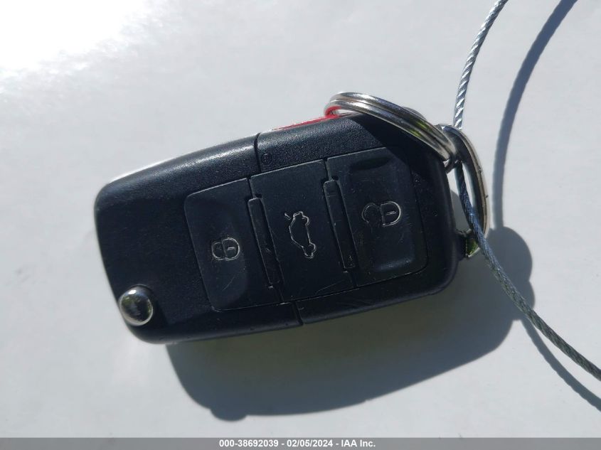 2001 Volkswagen Jetta Gls VIN: 3VWSK69M11M131851 Lot: 38692039