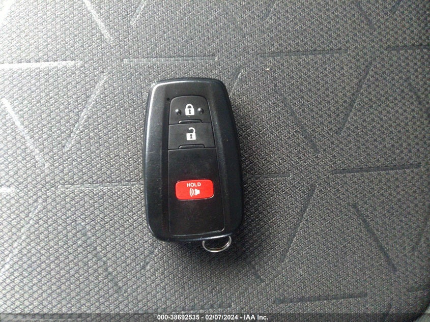 VIN 2T3P1RFV9MW230401 2021 TOYOTA RAV4 XLE