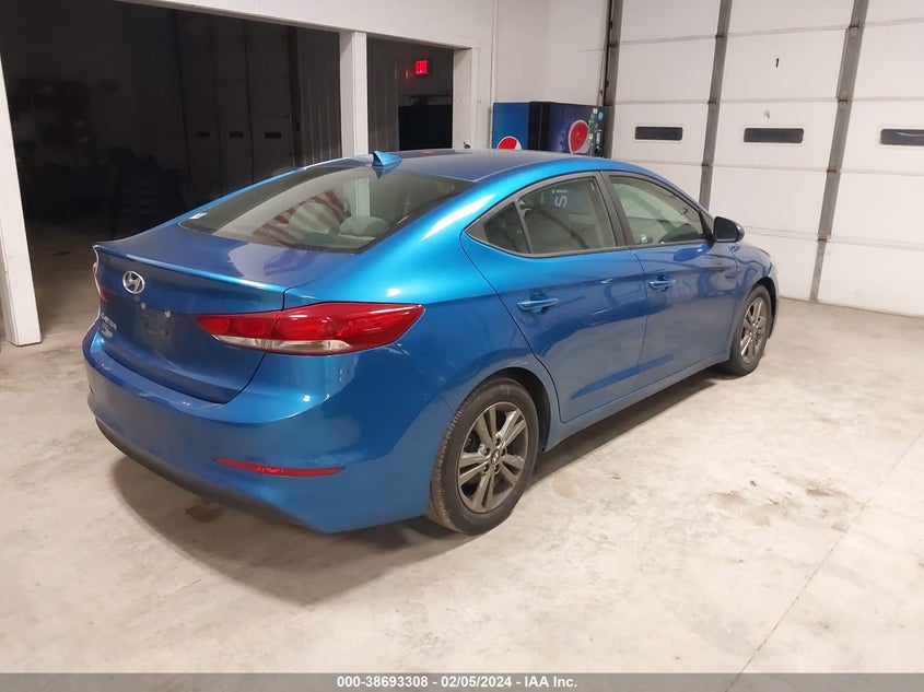 VIN 5NPD84LF9JH402976 2018 HYUNDAI ELANTRA SEL