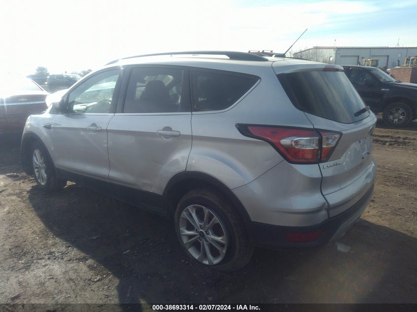 VIN 1FMCU0GD5HUE05801 2017 FORD ESCAPE SE