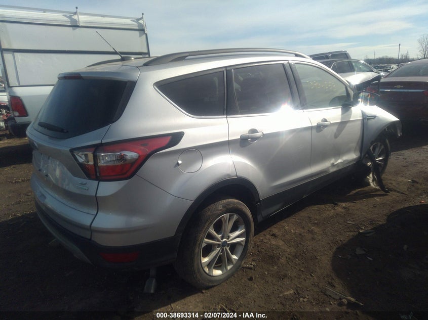 VIN 1FMCU0GD5HUE05801 2017 FORD ESCAPE SE