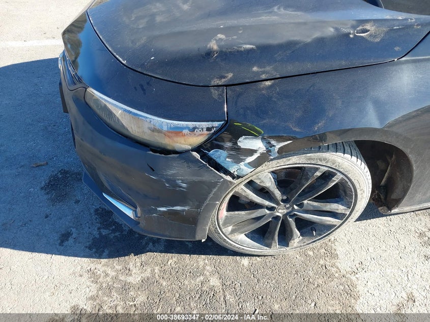 2018 CHEVROLET MALIBU LT - 1G1ZD5ST1JF212123