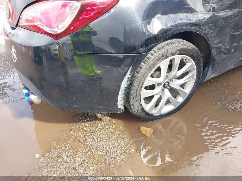 2016 HYUNDAI GENESIS 3.8 BASE - KMHHT6KJ9GU137245