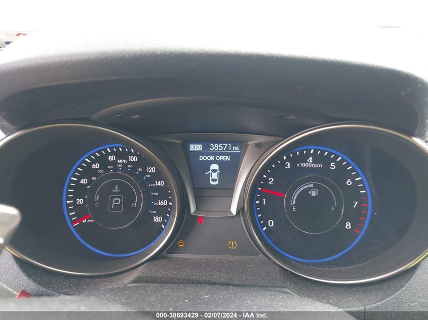 2016 HYUNDAI GENESIS 3.8 BASE - KMHHT6KJ9GU137245