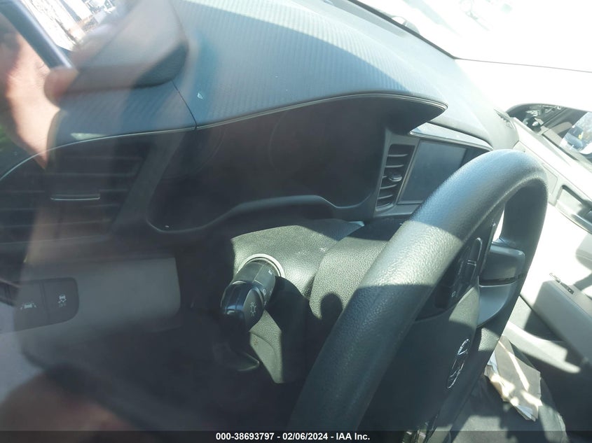 VIN KMHD84LF1KU844203 2019 HYUNDAI ELANTRA SEL