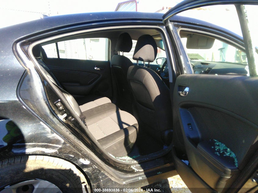 2016 KIA FORTE LX - KNAFX4A66G5500819