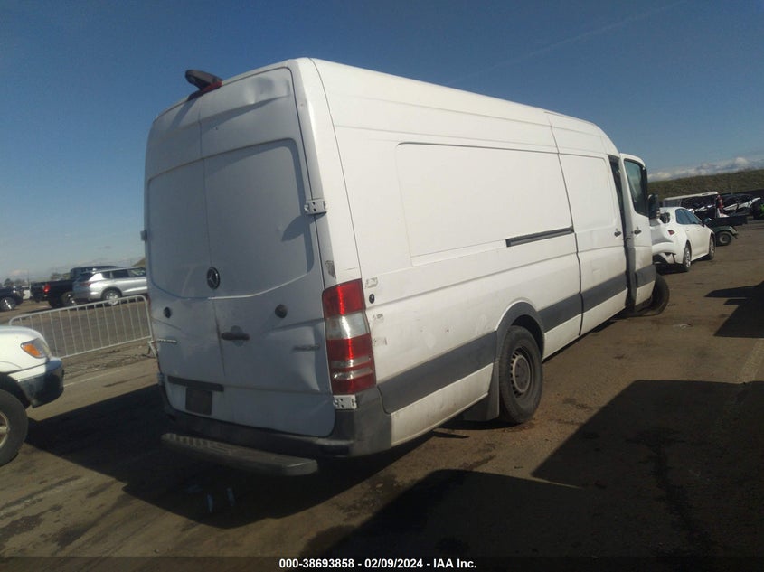 VIN WD3PE8CD3JP631406 2018 MERCEDES-BENZ SPRINTER 2500 HIGH ROOF V6