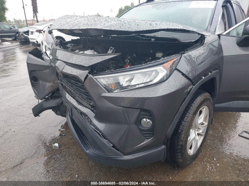 VIN 2T3W1RFV7LW077186 2020 TOYOTA RAV4 XLE/XLE PREMIUM