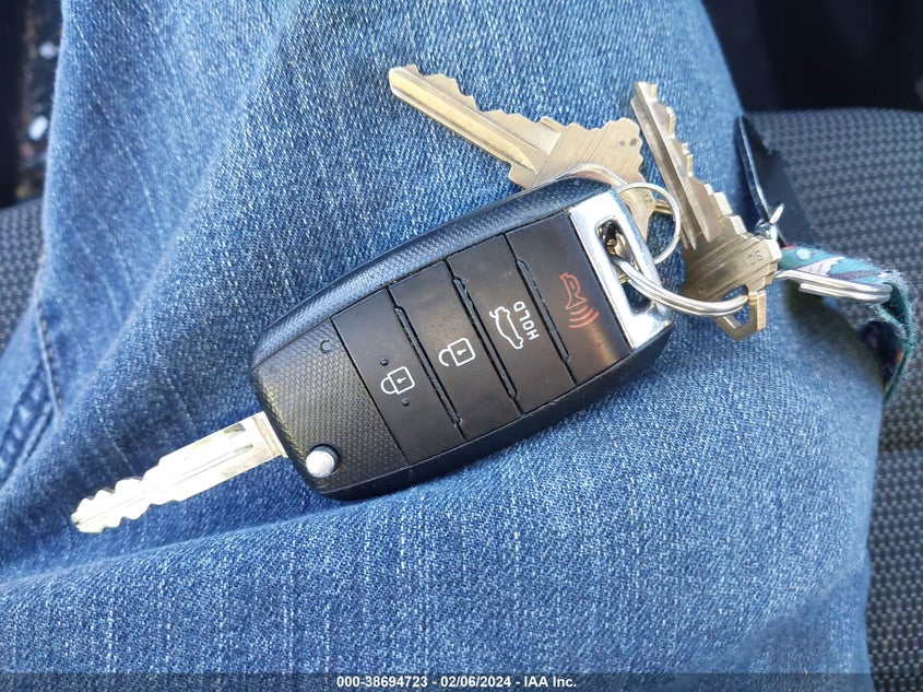 2018 KIA FORTE LX - 3KPFK4A7XJE167708