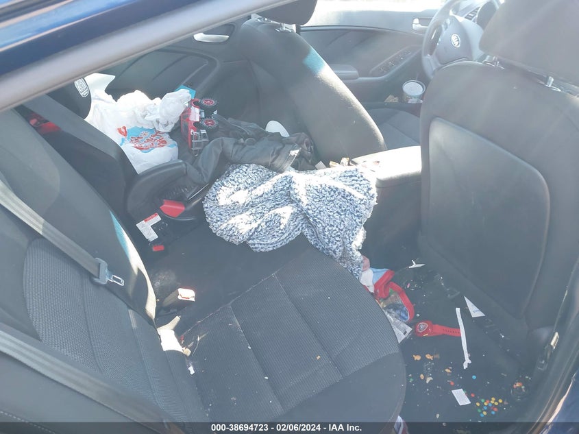 2018 KIA FORTE LX - 3KPFK4A7XJE167708