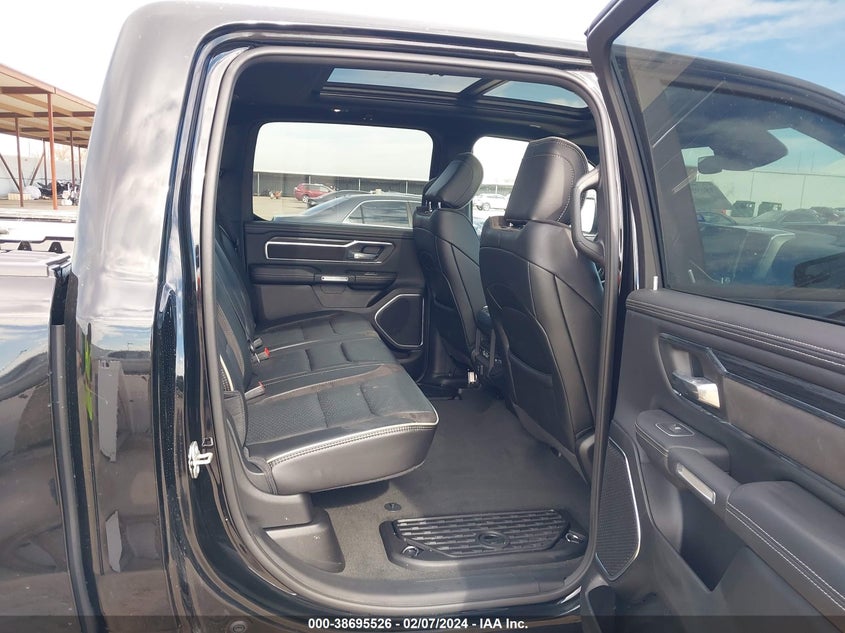 2024 RAM 1500 5.7L V8   N(VIN: 1C6SRFJT3RN108825