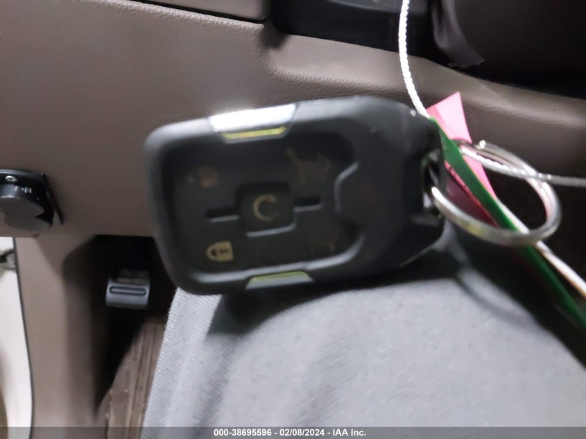 2015 GMC YUKON XL 1500 SLT - 1GKS2HKC1FR119287